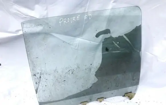 Nissan Prairie Rear door window glass