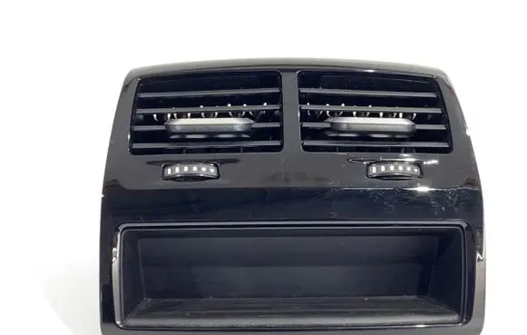 BMW 5 G30 G31 G38 Rear air vent grill 9330685