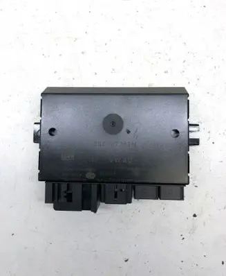 Volkswagen PASSAT B8 Tow bar trailer control unit/module 5Q0907383N 5DS01110422