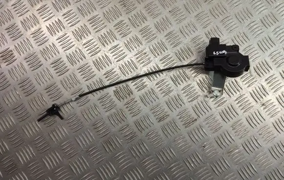 Lexus LS 460 - 600H Fuel tank cap lock 