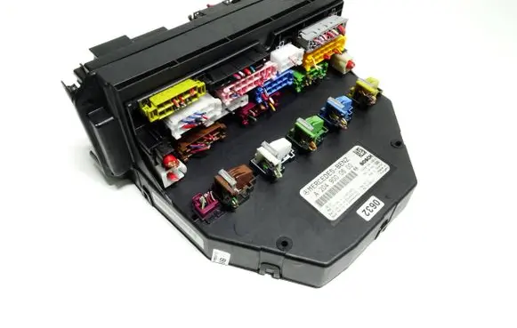 Mercedes-Benz C W204 SAM control unit A2049000600 A2044424200 A2049010500