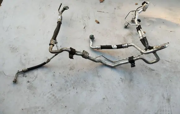 Tesla Model S Air conditioning (A/C) pipe/hose 1038025-00-A 1019544-00-A