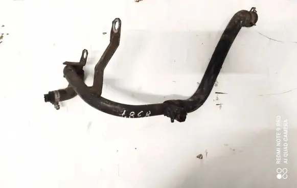 Volkswagen PASSAT B2 Engine coolant pipe/hose