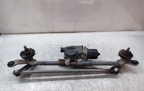 Nissan X-Trail T32 Front wiper linkage and motor