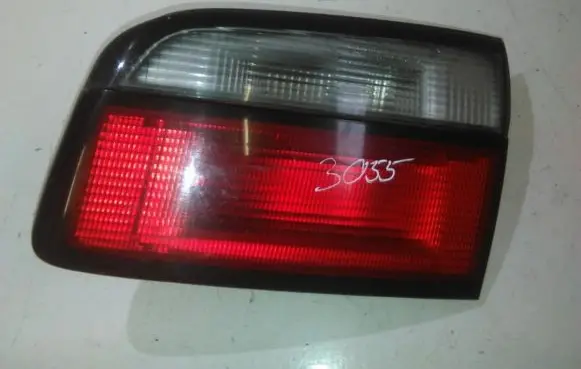 Mazda 626 Tailgate rear/tail lights r2267