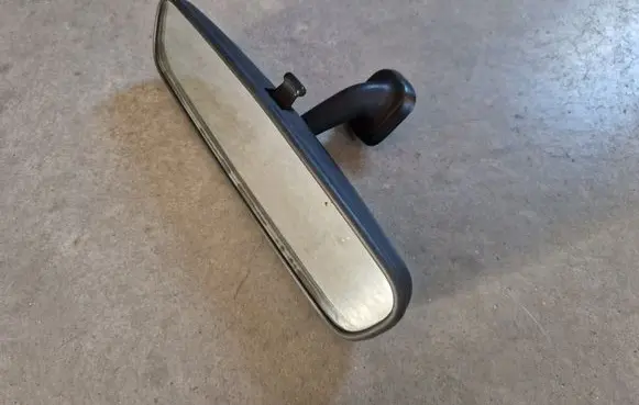 Mitsubishi Pajero Sport I Rear view mirror (interior)