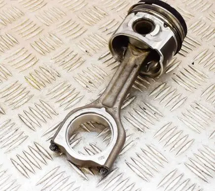 Volvo C30 Piston 31330165