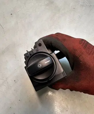 Mercedes-Benz B W245 Light switch 1695452704 1314354 32221101