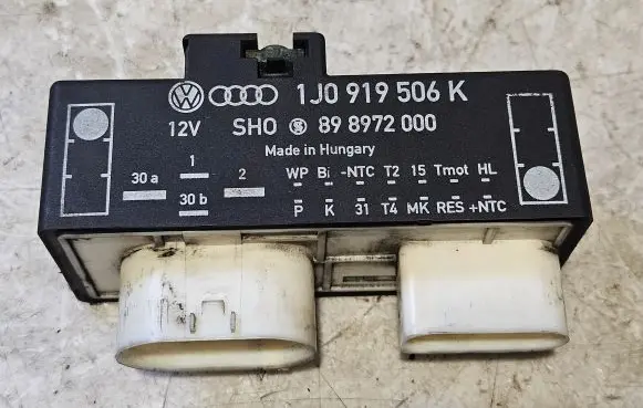 Skoda Octavia Mk1 (1U) Coolant fan relay 1J0919506K