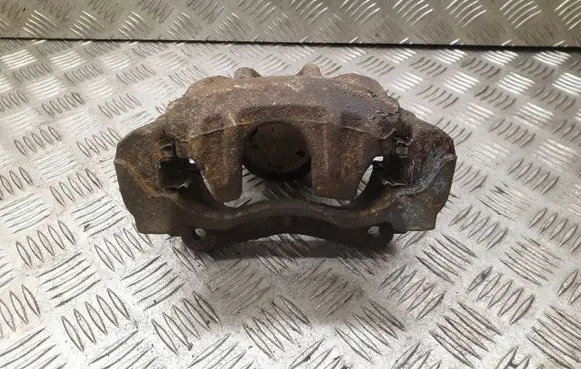 Toyota Avensis T250 Front brake caliper