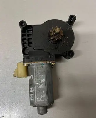 Mercedes-Benz ML W163 Front door window regulator motor 990407100