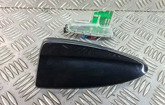 BMW X5 E70 Aerial GPS antenna 1682647