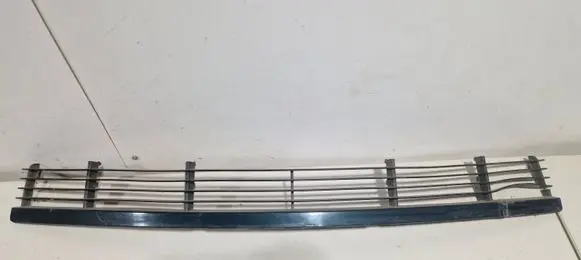 BMW 3 E36 Front bumper lower grill 8165145