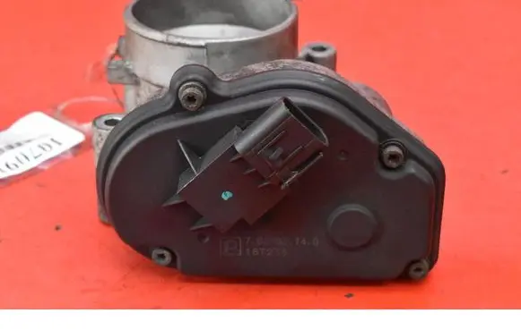Volvo S40 Throttle body valve 703703740