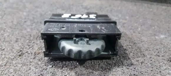 Headlight level height control switch