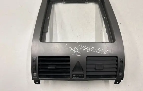 Volkswagen Touran II Dash center air vent grill 1T1819728C