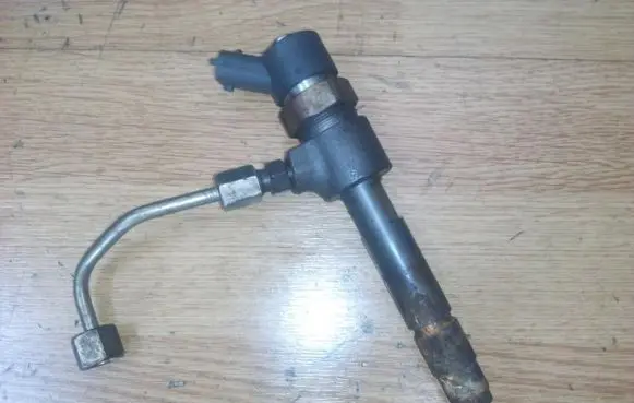 Alfa Romeo 156 Fuel injector 0445110119