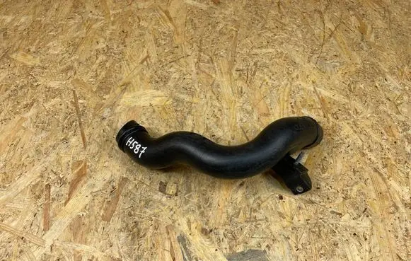 Volvo XC90 Air intake duct part 31474519