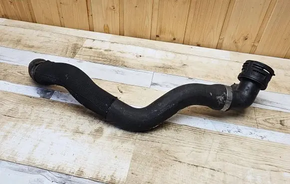Volkswagen Touareg I Engine coolant pipe/hose 7L6122051N 113756