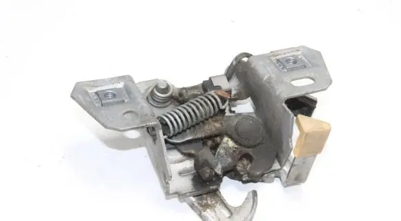 Volvo C30 Engine bonnet/hood lock/catch