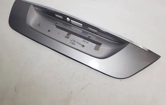 Mercedes-Benz E W211 Tailgate/trunk/boot lid 2118100173DDV A2118100173
