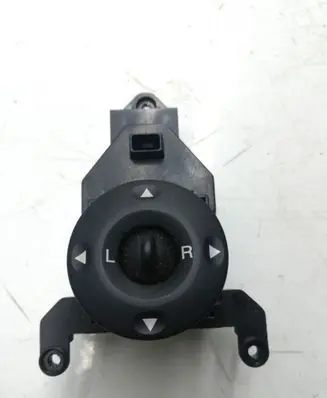 Hyundai Santa Fe Wing mirror switch 371480