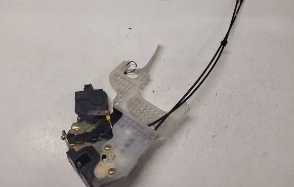 Hyundai Tucson JM Rear door lock