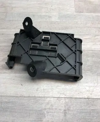 Other engine bay part
