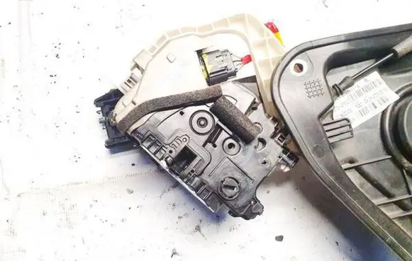 KIA Ceed Rear door lock 81410j7100 81410-j7100