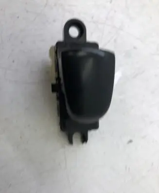 Nissan Qashqai Electric window control switch