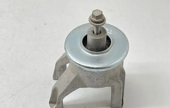 Volkswagen Transporter - Caravelle T5 Engine mounting bracket 7E0199849 44243