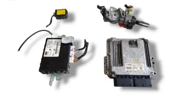 Hyundai i40 Engine ECU kit and lock set 0281032311 39140-2A545