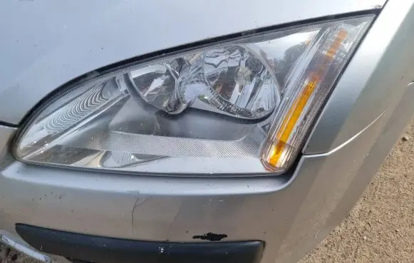 Ford Focus Headlight/headlamp