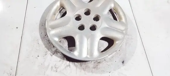 Toyota Corolla Verso E121 R15 wheel hub/cap/trim 4260205080B 4260205080-B