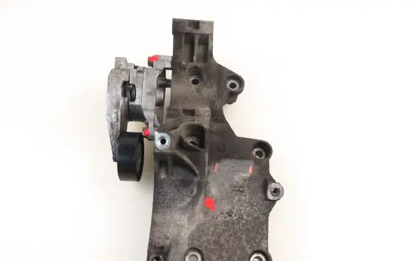 Volkswagen Touran I Generator/alternator bracket 03G903143F
