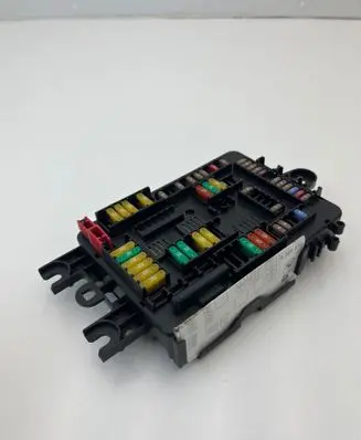 BMW 4 F36 Gran coupe Fuse module 10688710 0000019961 PA6GF10