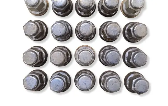 Toyota Avensis T270 Nuts/bolts 