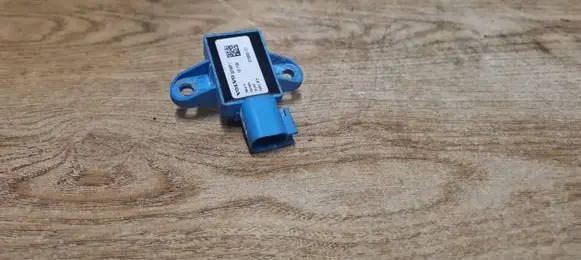 Volvo C30 Airbag deployment crash/impact sensor 30798511