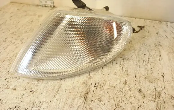 Volkswagen Sharan Front indicator light 185134B