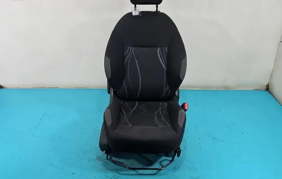 Peugeot 208 I Front passenger seat IMPRK1546937