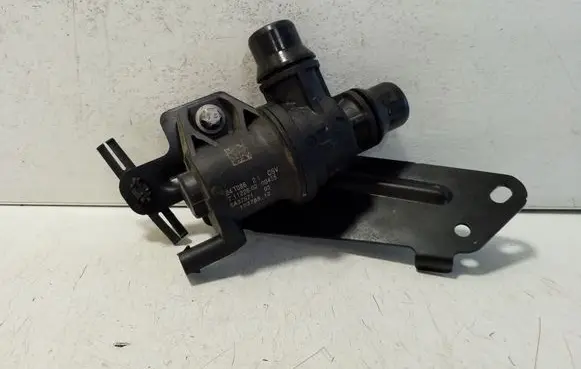 BMW i4 Electric auxiliary coolant/water pump 5A37571
