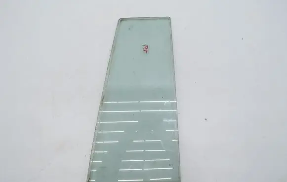Nissan Patrol Y61 Rear door window glass part-00924