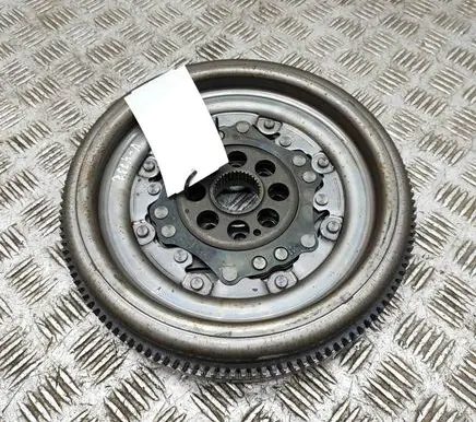 Skoda Octavia Mk3 (5E) Flywheel 06K105266J