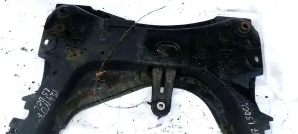 Nissan Note (E11) Front subframe