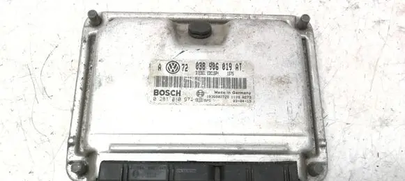 Volkswagen Bora Engine control unit/module 038906019AT 1039S00725 0281010974