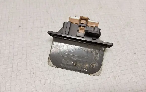 Nissan Primera Heater blower motor/fan resistor 848409922