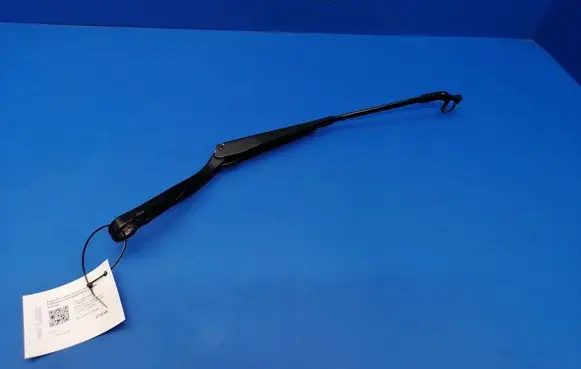 Mercedes-Benz C W204 Front wiper blade arm A2078200544