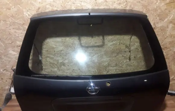 Nissan Almera Tino Tailgate/trunk/boot lid