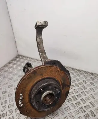 Mercedes-Benz C W205 Front wheel hub spindle knuckle 2052200