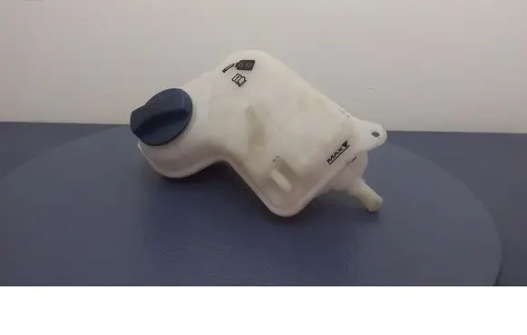 Audi A6 Allroad C5 Coolant expansion tank/reservoir 